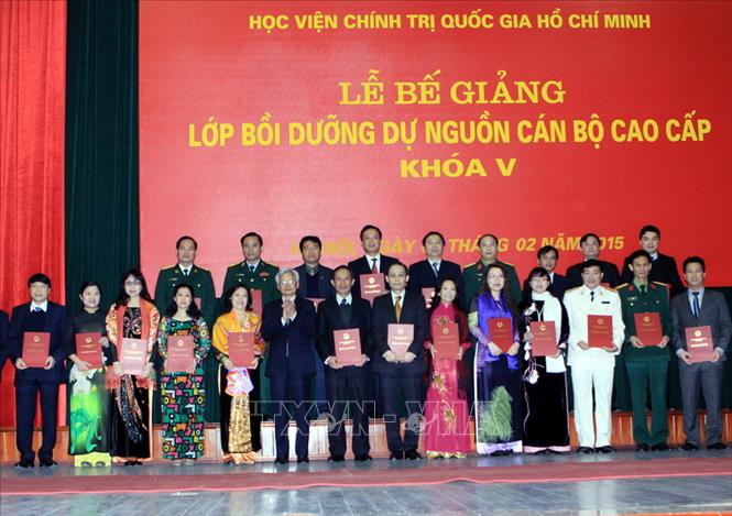 Trong ảnh: Lễ bế giảng lớp bồi dưỡng dự nguồn cán bộ cao cấp khóa V, ngày 6/2/2015. Ảnh: Nguyễn Dân - TTXVN