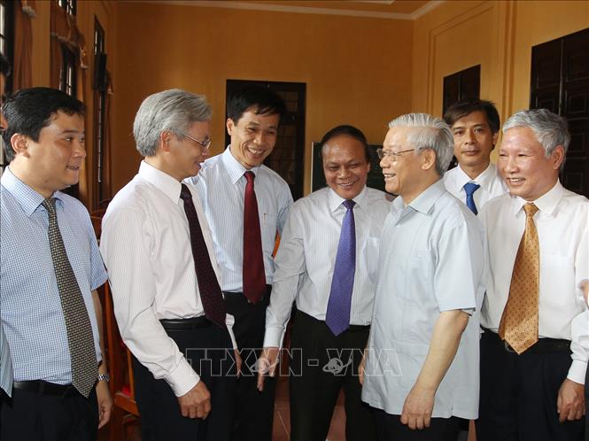 Trong ảnh: Tổng Bí thư Nguyễn Phú Trọng đến thăm và làm việc với Học viện Chính trị - Hành chính quốc gia Hồ Chí Minh, sáng 25/4/2012. Ảnh: Trí Dũng - TTXVN