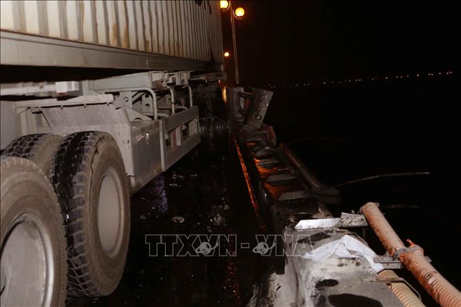Trong ảnh: Hiện trường vụ tai nạn. Ảnh: Doãn Tấn - TTXVN