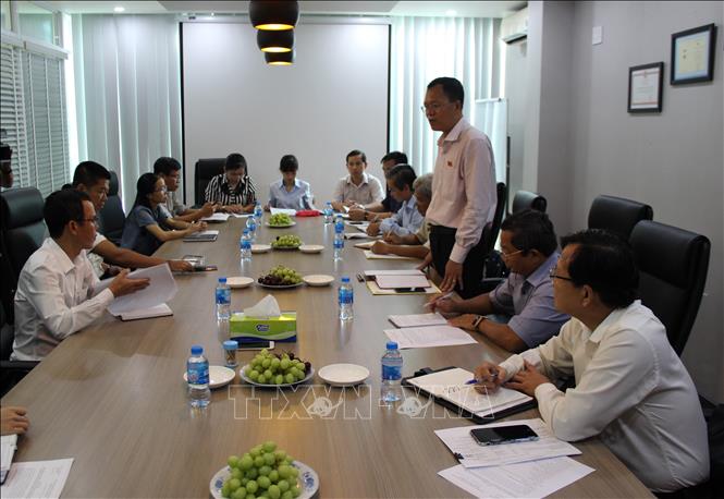 Trong ảnh: Đoàn Đại biểu Quốc hội tỉnh Tây Ninh làm việc với Công ty cổ phần Hải Đăng.Ảnh: Thanh Tân - TTXVN