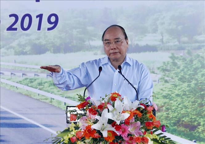 Trong ảnh: Thủ tướng Nguyễn Xuân Phúc phát biểu tại Lễ khởi công. Ảnh: Thống Nhất-TTXVN
