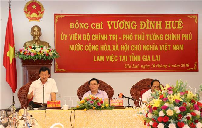 Bí thư Tỉnh ủy Gia Lai Dương Văn Trang phát biểu tại buổi làm việc. Ảnh: Hoài Nam – TTXVN.