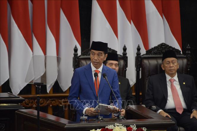 Trong ảnh: (tư liệu) Tổng thống Indonesia Joko Widodo (thứ 2 phải) phát biểu tại cuộc họp Quốc hội ở Jakarta ngày 16/8. Ảnh: AFP/TTXVN