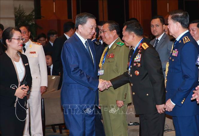 Trong ảnh: Đại tướng Tô Lâm, Ủy viên Bộ Chính trị, Bộ trưởng Bộ Công an với các đại biểu dự Hội nghị. Ảnh: Doãn Tấn - TTXVN
