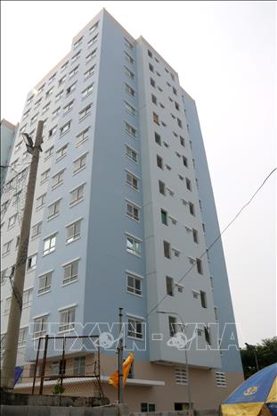 Trong ảnh: Chung cư nhà ở xã hội đầu tiên trên địa bàn tỉnh Bình Thuận. Ảnh: Nguyễn Thanh - TTXVN