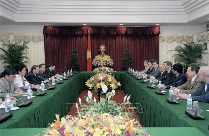 Trong ảnh: Thủ tướng Phan Văn Khải hội đàm với Chủ tịch Hội đồng Liên bang Đức Matthias Plazek (2005). Ảnh: Thống Nhất - TTXVN