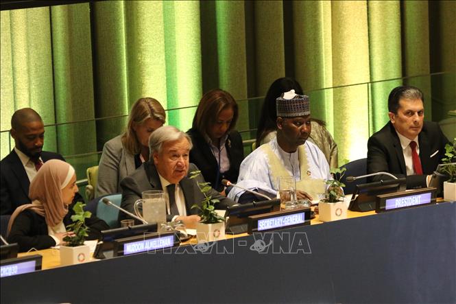 Trong ảnh: Tổng Thư ký LHQ Antonio Guterres (thứ hai, trái sang) phát biểu tại phiên họp. Ảnh: Hoài Thanh - Pv TTXVN tại Mỹ.