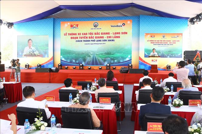 Trong ảnh: Quang cảnh Lễ thông xe. Ảnh: Minh Quyết - TTXVN