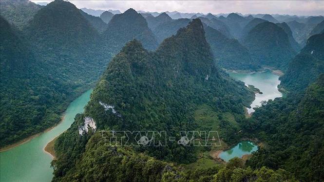 Ngày 12/4/2018, UNESCO đã thông qua Nghị quyết công nhận Công viên Địa chất Non nước Cao Bằng là Công viên Địa chất Toàn cầu. Trong ảnh: Non nước Cao Bằng. Ảnh: Trọng Đạt - TTXVN