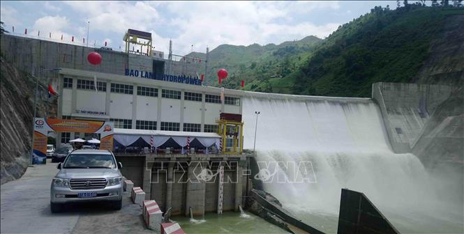 Trong ảnh: Nhà máy thủy điện Bảo Lâm 3 được khánh thành và đưa vào hoạt động từ ngày 30/6/2018, góp phần đảm bảo an ninh năng lượng quốc gia; điều tiết lũ cho vùng hạ du, cung cấp nước phục vụ sản xuất trong mùa khô, góp phần thúc đẩy kinh tế cho hai huyện Bảo Lâm và Bắc Mê. Ảnh: Quốc Đạt – TTXVN
