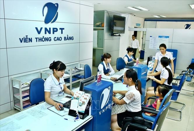 Trong ảnh: Hoạt động phát triển dịch vụ tại Trung tâm Viễn thông Cao Bằng. Ảnh: Minh Quyết – TTXVN
