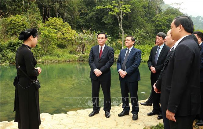 Trong ảnh: Phó Thủ tướng Vương Đình Huệ đến thăm suối Lênin tại Khu di tích lịch sử quốc gia đặc biệt Pác Bó, sáng 15/3/2019, trong chuyến công tác tại Cao Bằng. Ảnh: Doãn Tấn  - TTXVN