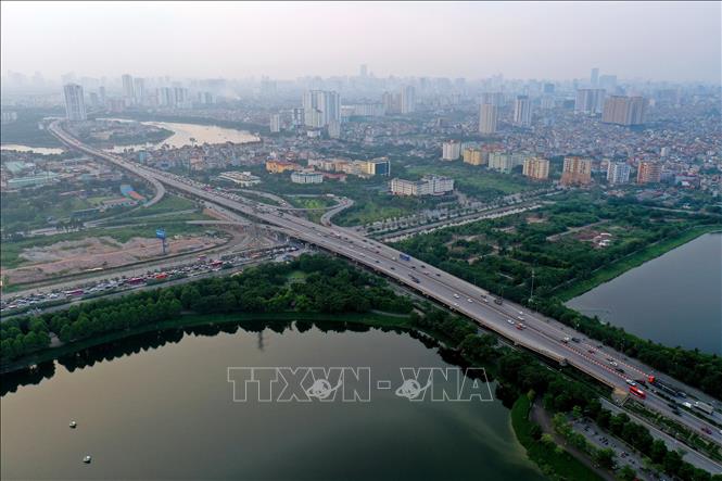 Trong ảnh: Tuyến đường vành đai 3 trên cao Hà Nội. Ảnh: Ngọc Hà - TTXVN