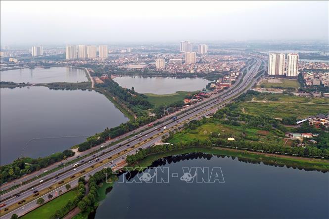 Trong ảnh: Đường cao tốc Pháp Vân - Cầu Giẽ. Ảnh: Ngọc Hà - TTXVN