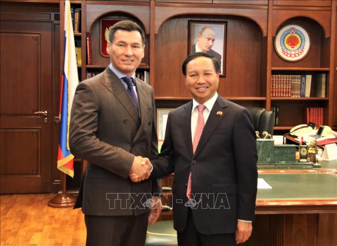 Đại sứ Ngô Đức Mạnh và Tổng thống CH Kalmykia, Batu Khasikov. Ảnh: Duy Trinh - P/vTTXVN tại Liên bang Nga
	