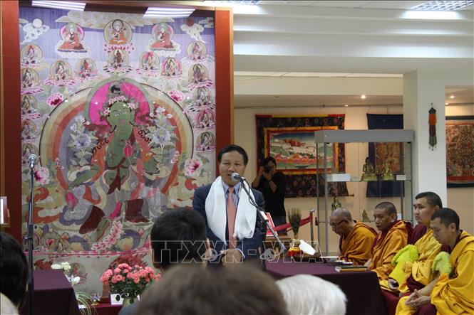 Đại sứ Ngô Đức Mạnh phát biểu tại lễ khai trương Triển lãm Tara Xanh (Lục Độ Phật Mẫu). Ảnh: Duy Trinh - P/vTTXVN tại Liên bang Nga
	