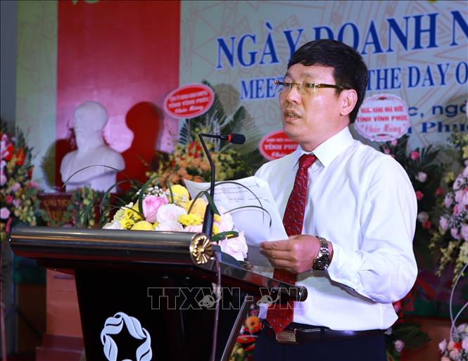 Trong ảnh: Phó Chủ tịch Thường trực UBND tỉnh Vĩnh Phúc Lê Duy Thành phát biểu tại buổi gặp mặt. Ảnh: Hoàng Hùng – TTXVN