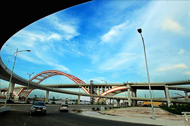 Trong ảnh: Cầu Hoàng Văn Thụ. Ảnh: An Đăng - TTXVN