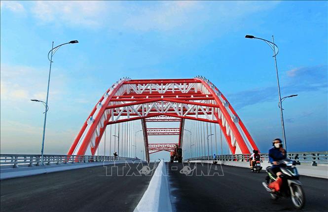 Trong ảnh: Cầu Hoàng Văn Thụ. Ảnh: An Đăng - TTXVN