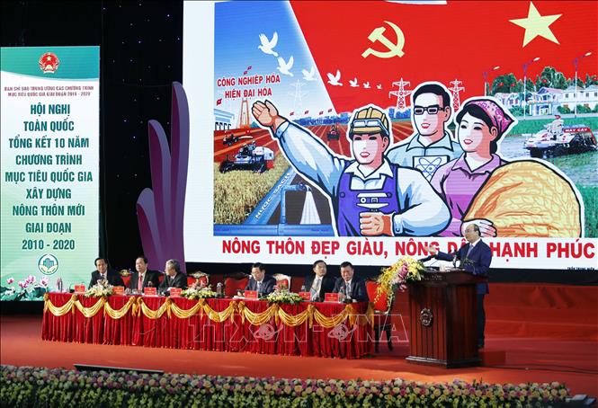 Photo: PM Nguyen Xuan Phuc addresses the conference. VNA Photo: Thống Nhất