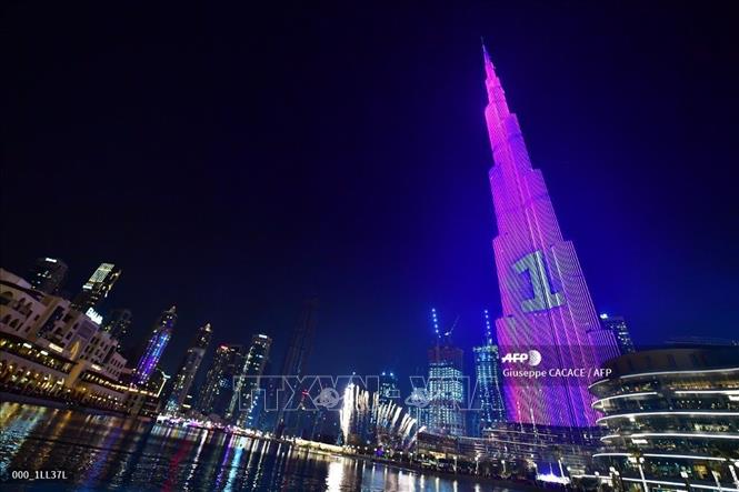 Trong ảnh: Tháp Burj Khalifa được thắp sáng trong lễ đếm ngược một năm tới thời điểm Dubai đăng cai World Expo (Triển lãm thế giới) 2020, ngày 20/10/2019. Ảnh: AFP/ TTXVN