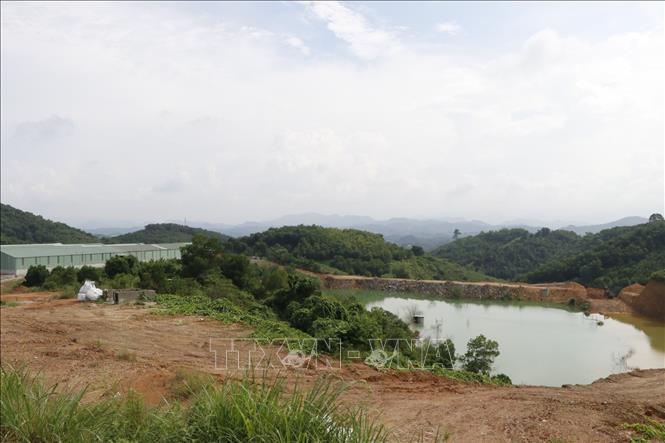 Trong ảnh: Hồ chứa nước thải của Nhà máy tuyển quặng Graphite Báo Đáp, huyện Trấn Yên (Yên Bái). Ảnh: Đức Tưởng-TTXVN