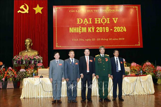 Trong ảnh: Ban Chủ nhiệm Câu lạc bộ Hưu trí tỉnh Vĩnh Phúc khóa V ra mắt đại hội. Ảnh: Hoàng Hùng – TTXVN