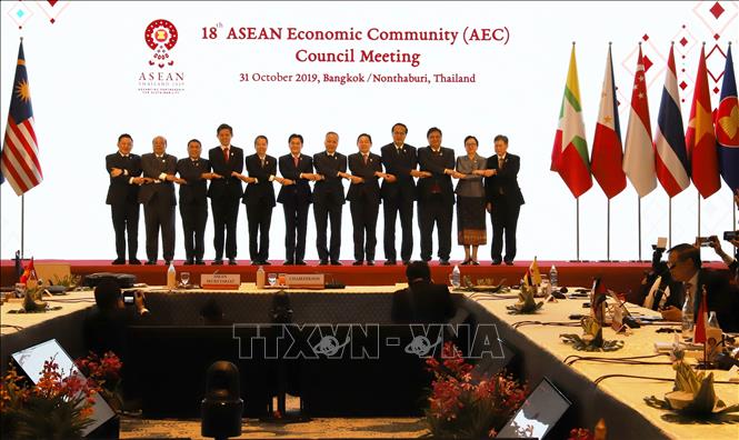 Trong ảnh: Các trưởng đoàn chụp ảnh chung. Ảnh: Ngọc Quang-Phóng viên TTXVN tại Thái Lan