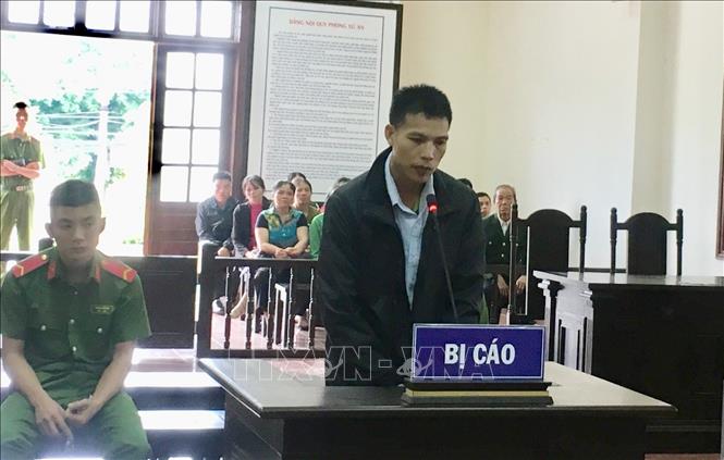 Trong ảnh: Bị cáo Bùi Trung Kiên tại phiên tòa nghe Hội đồng xét xử tuyên án. Ảnh: Vũ Hà-TTXVN