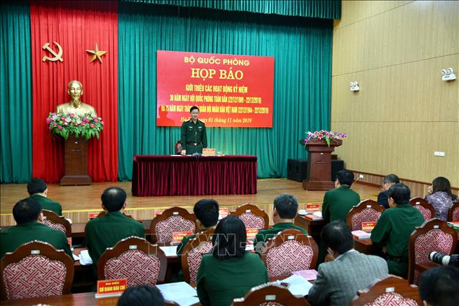 Trong ảnh: Thiếu tướng Nguyễn Văn Đức, Cục trưởng Cục Tuyên huấn - Tổng cục Chính trị QĐND Việt Nam chủ trì họp báo. Ảnh: Dương Giang - TTXVN