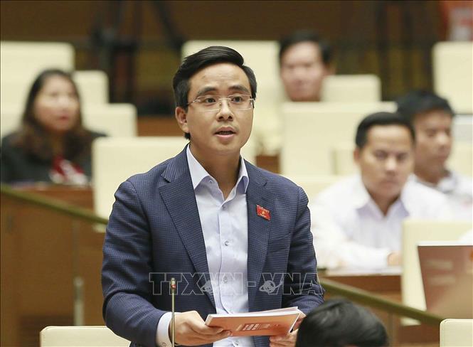 Trong ảnh: Đại biểu Quốc hội tỉnh Ninh Bình Nguyễn Thành Công chất vấn Bộ trưởng Bộ Công Thương Trần Tuấn Anh. Ảnh: Doãn Tấn - TTXVN