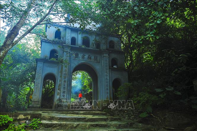 Photo: The ancient Bai Dinh pagoda located in the top of the same name mountain. VNA Photo: Minh Đức