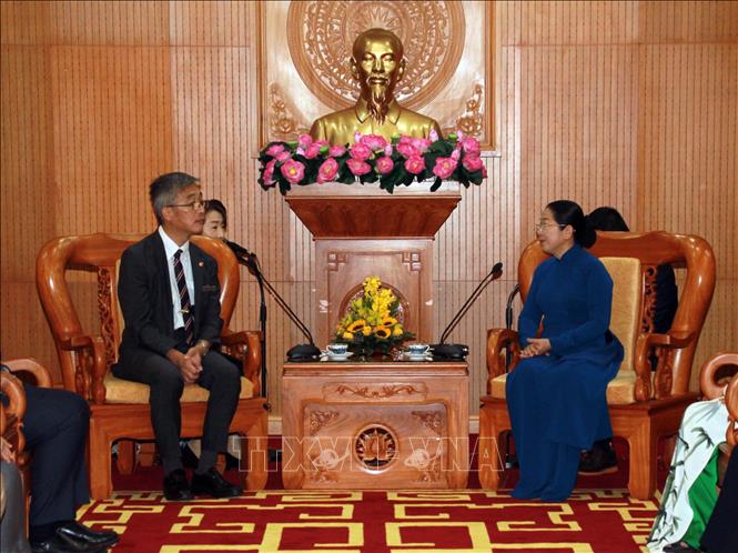 Photo: Vice Secretary of Ho Chi Minh City’s Party Committee Vo Thi Dung and her guest. VNA Photo: Thu Hoài
