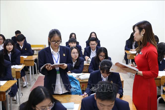 Trong ảnh: Từ việc áp dụng những thay đổi, sáng tạo trong dạy học, việc phát biểu ý kiến xây dựng bài cũng như kiểm tra bài cũ đã không còn là áp lực, nặng nề với học sinh. Ảnh: Thanh Tùng-TTXVN