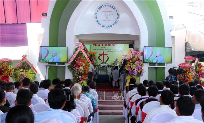 Trong ảnh: Đại hội lần thứ 6 Hội thánh Liên hữu Cơ đốc Việt Nam có sự tham dự của hơn 700 đại biểu. Ảnh: Xuân Khu-TTXVN.