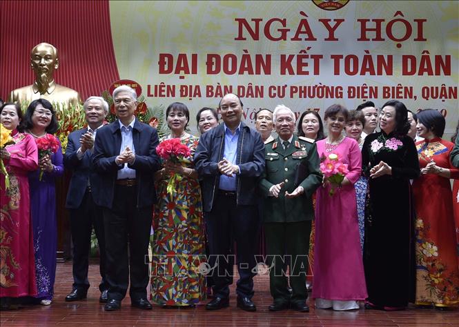 Trong ảnh: Thủ tướng Nguyễn Xuân Phúc và các đại biểu. Ảnh: Thống Nhất - TTXVN