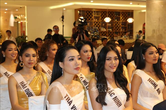 Trong ảnh: Các thí sinh tại buổi họp báo. Ảnh: Tiên Minh - TTXVN