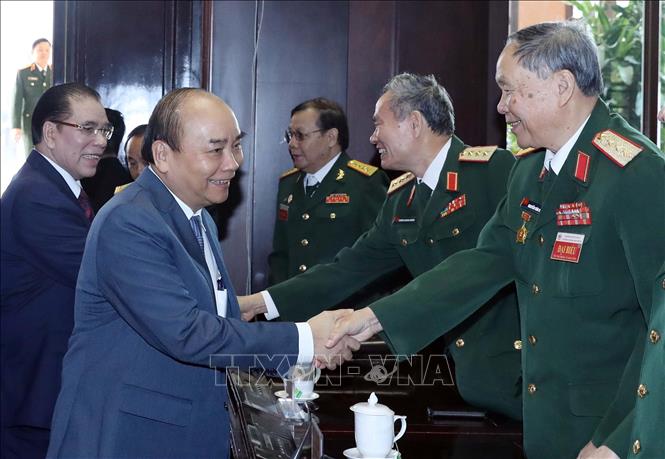 Trong ảnh: Thủ tướng Nguyễn Xuân Phúc với các đại biểu tham dự lễ kỷ niệm. Ảnh: Thống Nhất – TTXVN