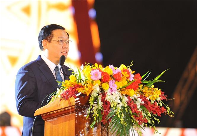 Trong ảnh: Ủy viên Bộ Chính trị, Phó Thủ tướng Vương Đình Huệ phát biểu tại buổi Lễ. Ảnh: Hoài Nam - TTXVN