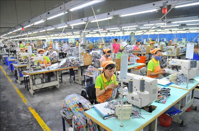 Photo: The Taiwan-invested Nien Hsing Textile Co. Ltd in Khanh Phu IZ, the northern province of Ninh Binh. VNA Photo: Minh Đức