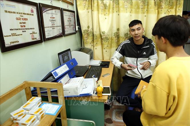 Trong ảnh: Thái Nguyên là tỉnh đứng thứ 4 trong toàn quốc về số người nhiễm HIV cao, nguy cơ nhiễm chủ yếu qua quan hệ tình dục đồng giới tập trung vào nhóm di biến động, trường đại học, khu công nghiệp đang được ưu tiên các chương trình, dự án phòng chống HIV/AIDS của Bộ Y tế. Ảnh: Dương Ngọc – TTXVN