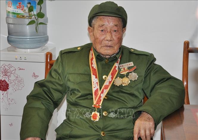Trong ảnh: Chiến sĩ Hồng quân 101 tuổi, từng tham gia cuộc Trường Chinh, hiện đang được chăm sóc tại Viện dưỡng lão Bát Nhất, thành phố Diên An, Thiểm Tây. Ảnh: Vĩnh Hà - PV TTXVN tại Trung Quốc