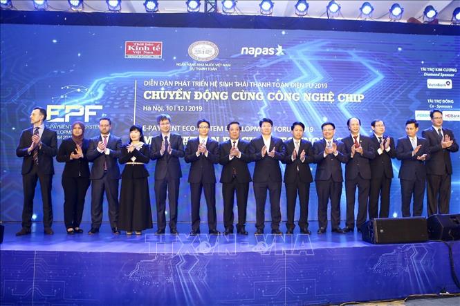 Trong ảnh: Phó thủ tướng Vũ Đức Đam và các đại biểu dự Diễn đàn. Ảnh: Minh Quyết - TTXVN