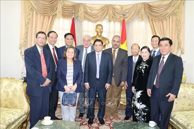 Trưởng Ban Tổ chức Trung ương Phạm Minh Chính thăm và làm ...