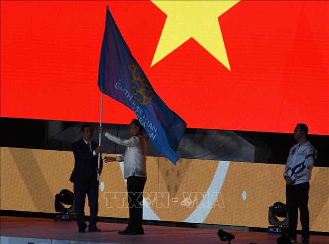 Cờ đăng cai SEA Games 31 là niềm kiêu hãnh của đất nước và của toàn bộ khu vực Đông Nam Á. Việt Nam là quốc gia chủ nhà của giải đấu này, với sự chuẩn bị kỹ lưỡng và nhiều hy vọng về thành tích. Xem hình ảnh này để cảm nhận bầu không khí tưng bừng và sức sống của SEA Games tại Việt Nam.