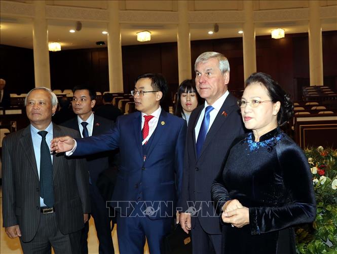 Trong ảnh: Chủ tịch Quốc hội Nguyễn Thị Kim Ngân tham quan Trụ sở Hạ viện Cộng hoà Belarus. Ảnh: Trọng Đức - TTXVN