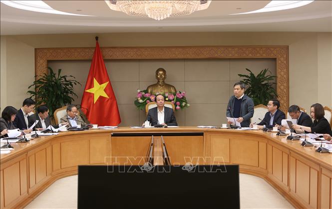 Trong ảnh: Thứ trưởng Bộ Kế hoạch và Đầu tư Vũ Đại Thắng báo cáo kết quả thực hiện nhiệm vụ do Chính phủ giao. Ảnh: Dương Giang - TTXVN 