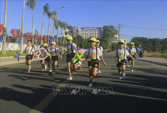Photo: A lots of children cancer patients participating in the event. VNA Photo: Đinh Hằng