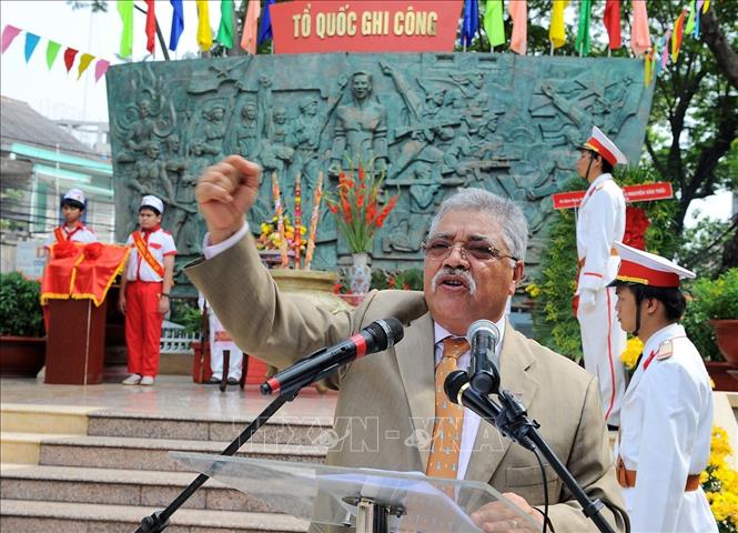 Trong ảnh: Đại sứ Venezuela Jorge Rondon Uzcategui phát biểu tại Lễ kỷ niệm 45 năm Ngày hy sinh của Anh hùng liệt sĩ Nguyễn Văn Trỗi (15/10/1964 – 15/10/2009), ngày 15/10/2009, tại TP Hồ Chí Minh. Ảnh: Kim Phương - TTXVN 