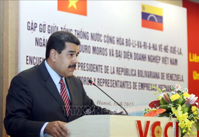 Trong ảnh: Tổng thống Venezuela Nicolás Maduro Moros phát biểu tại buổi gặp gỡ các doanh nghiệp Việt Nam, nhân dịp thăm chính thức Việt Nam, ngày 31/8/2015. Ảnh: Tuấn Anh - TTXVN